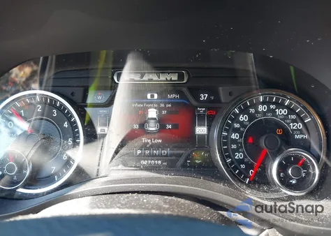 2022 Ram 1500 Big Horn 4X4 5'7 Box из США, поврежденный, VIN 1C6SRFFT9NN438715